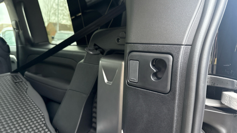 Land Rover Defender 3.0 D350 X-Dynamic HSE 90 3dr Auto Diesel Estate